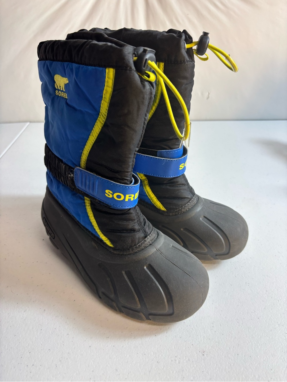 Sorel Youth Flurry waterproof snow boots blue and yellow 
youth size 3